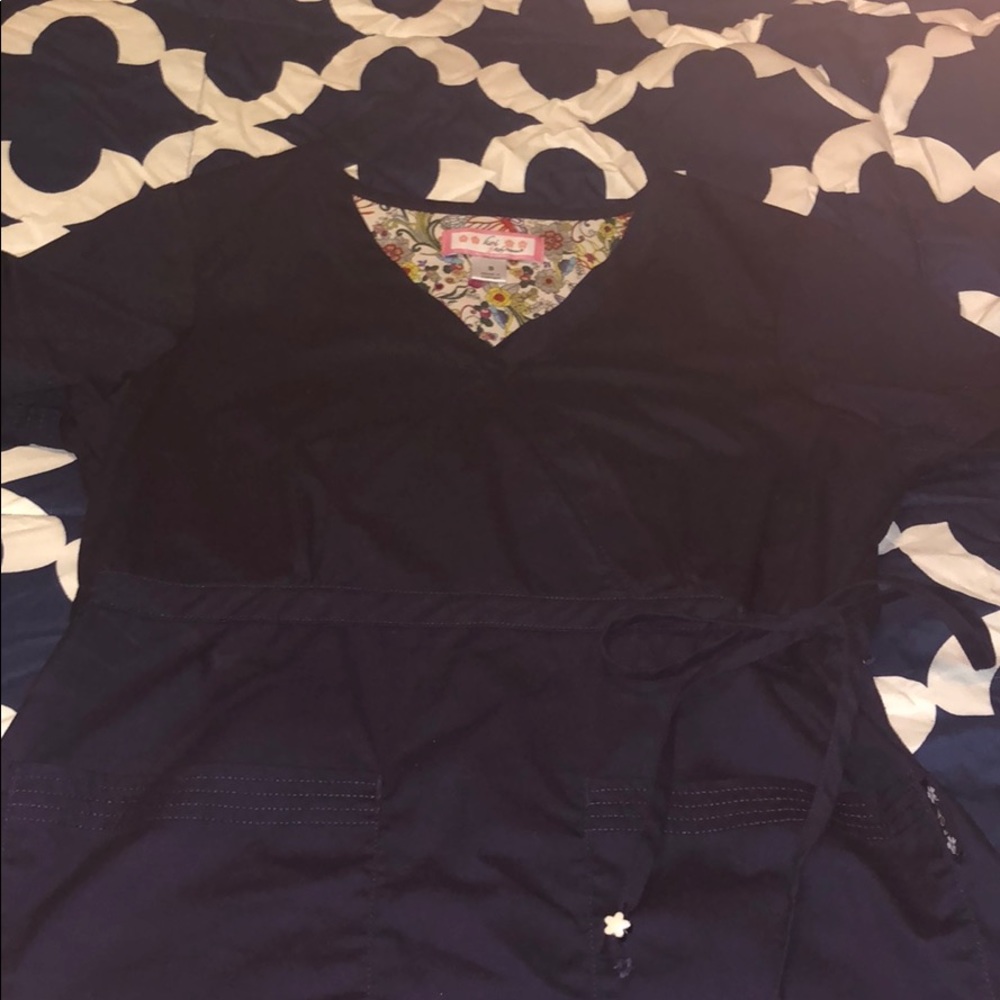 Adorable tie navy koi scrub top